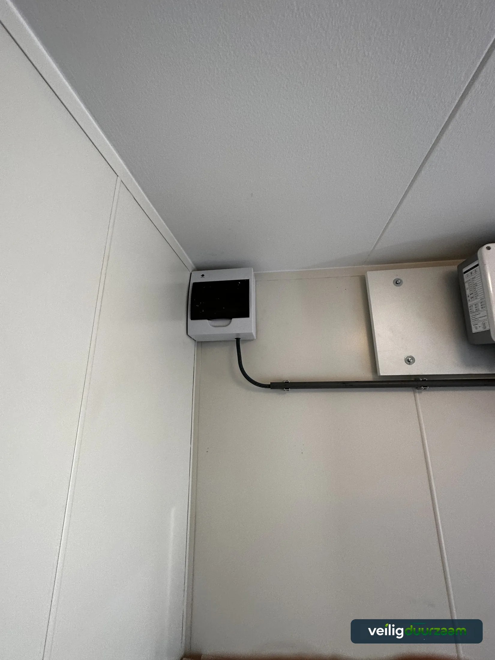 PV-verdeler bij een zonnepaneleninstallatie in Delft